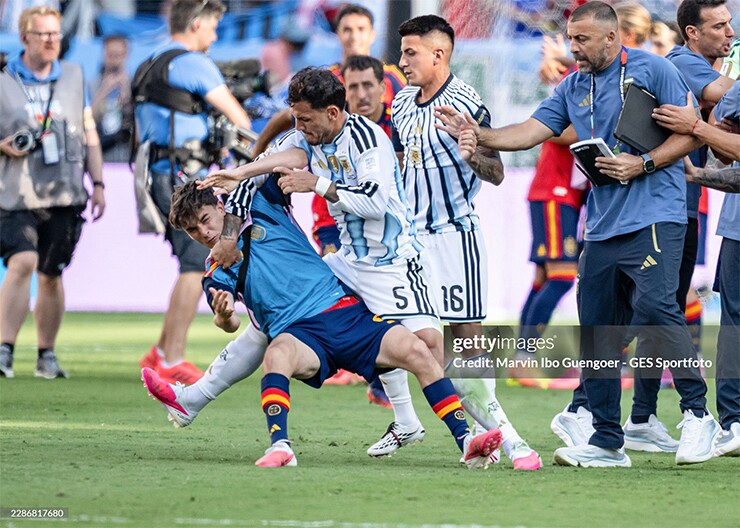 Những va chạm sau trận chung kết càng làm dấy lên làn sóng phản đối nhằm vào Argentina