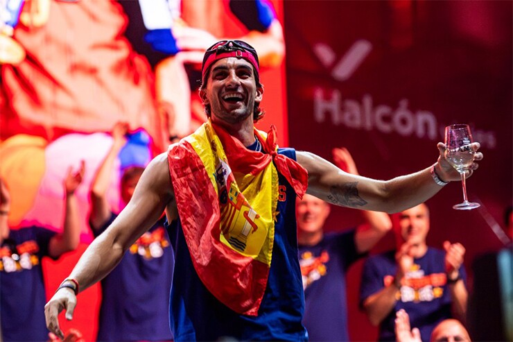 Ferran Torres trở thành người hùng của Tây Ban Nha sau bàn thắng quyết định ở chung kết World Cup