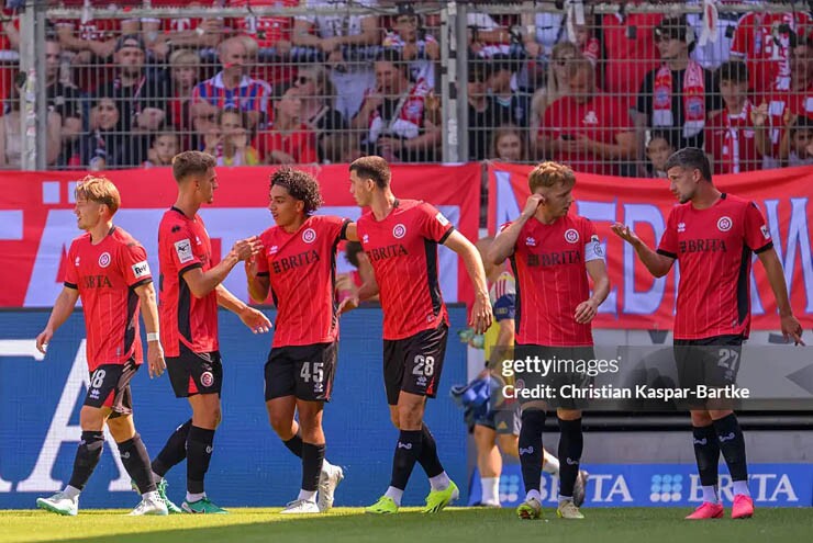 Wiesbaden có ngày thi đấu đáng nhớ