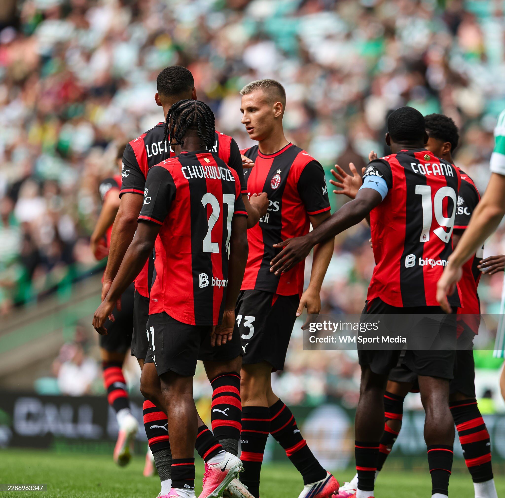 AC Milan hòa 2-2 trước Celtic