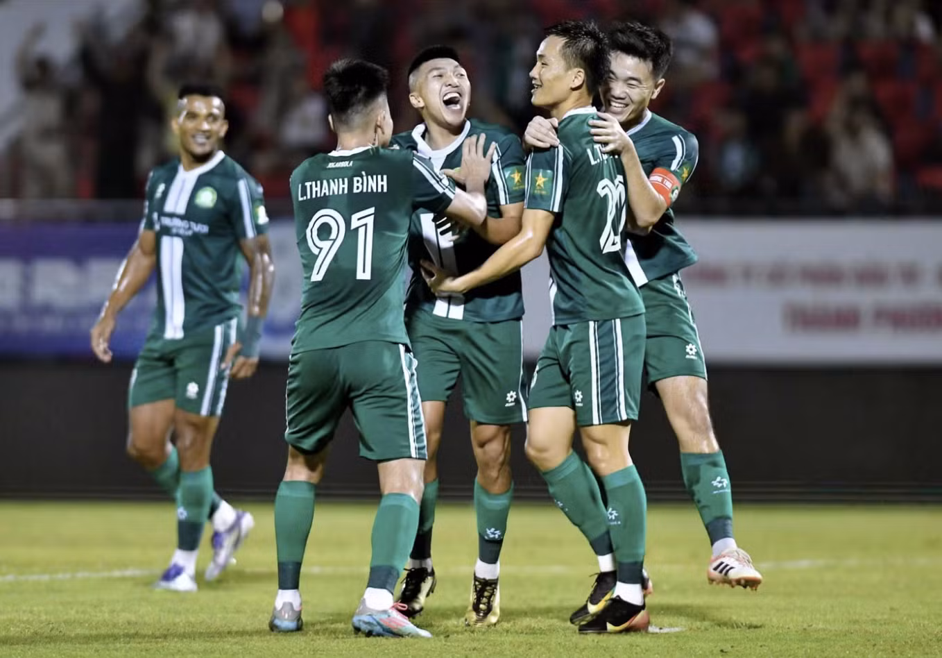 Thị trường chuyển nhượng V.League: Vòng xoáy bạc tỷ và cuộc đua không điểm dừng - 3