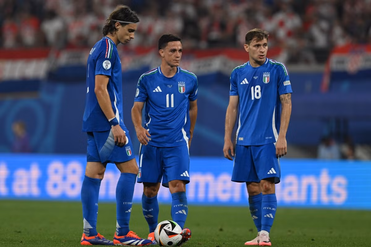 Trong cơn khủng hoảng, đội tuyển Italia bổ nhiệm lại HLV Roberto Mancini - 2