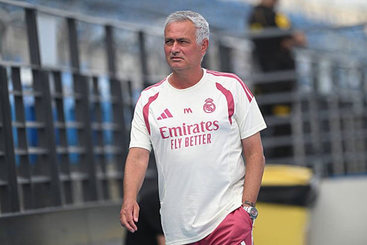 Mourinho khó có thể dùng thói quen thị uy cầu thủ của mình vào năm 2026