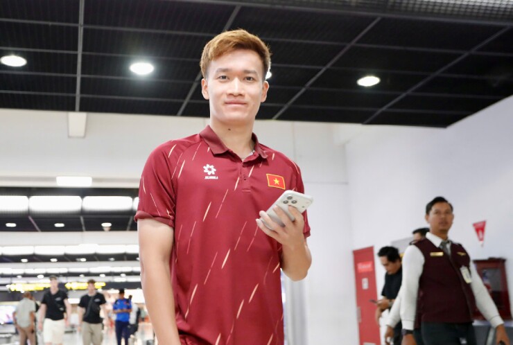 Đình Bắc - Xuân Son cười tươi đổ bộ Indonesia, sẵn sàng đấu “chung kết sớm” AFF Cup - 8