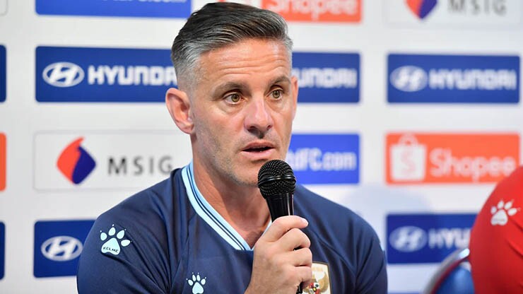 HLV John Herdman có những toan tính riêng