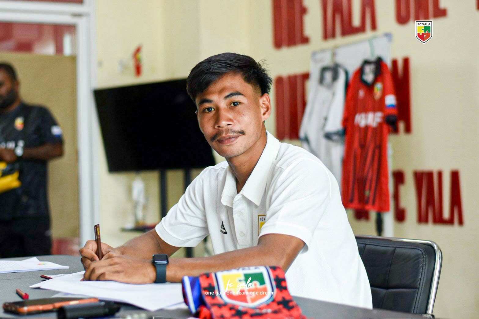 Cầu thủ Safwan Awae qua đời thương tâm
