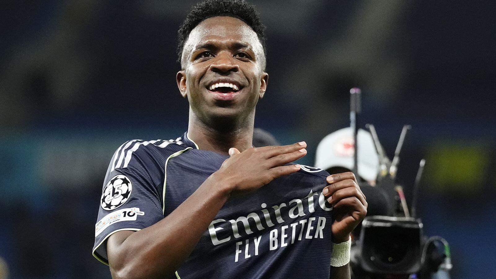 Arsenal gác Vinicius lại một bên nhưng vấn đề cánh trái vẫn còn