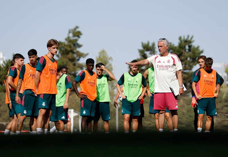 Mourinho sẽ siết chặt chế độ dinh dưỡng, không còn chuyện ăn uống theo sở thích