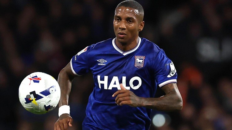 Young đã giải nghệ vào mùa hè này sau một mùa giải khoác áo Ipswich Town
