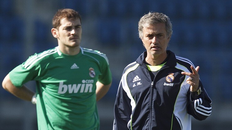 Mourinho từng xảy ra mâu thuẫn với Casillas trong nhiệm kỳ đầu tiên dẫn dắt Real Madrid