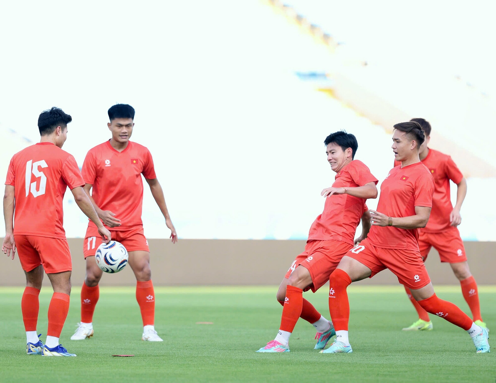 Ông Kim muốn các học trò tập trung tối đa cho các trận đấu bán kết của ĐT Việt Nam trước Malaysia.