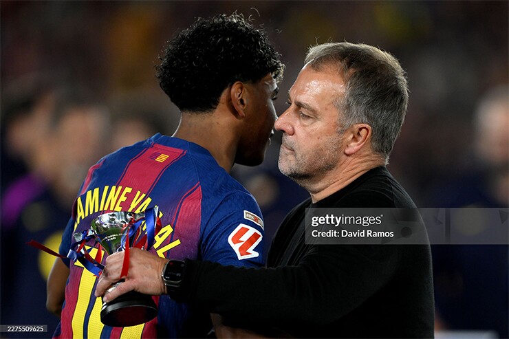 Hansi Flick chuẩn bị bước vào mùa giải thứ ba cùng Barcelona