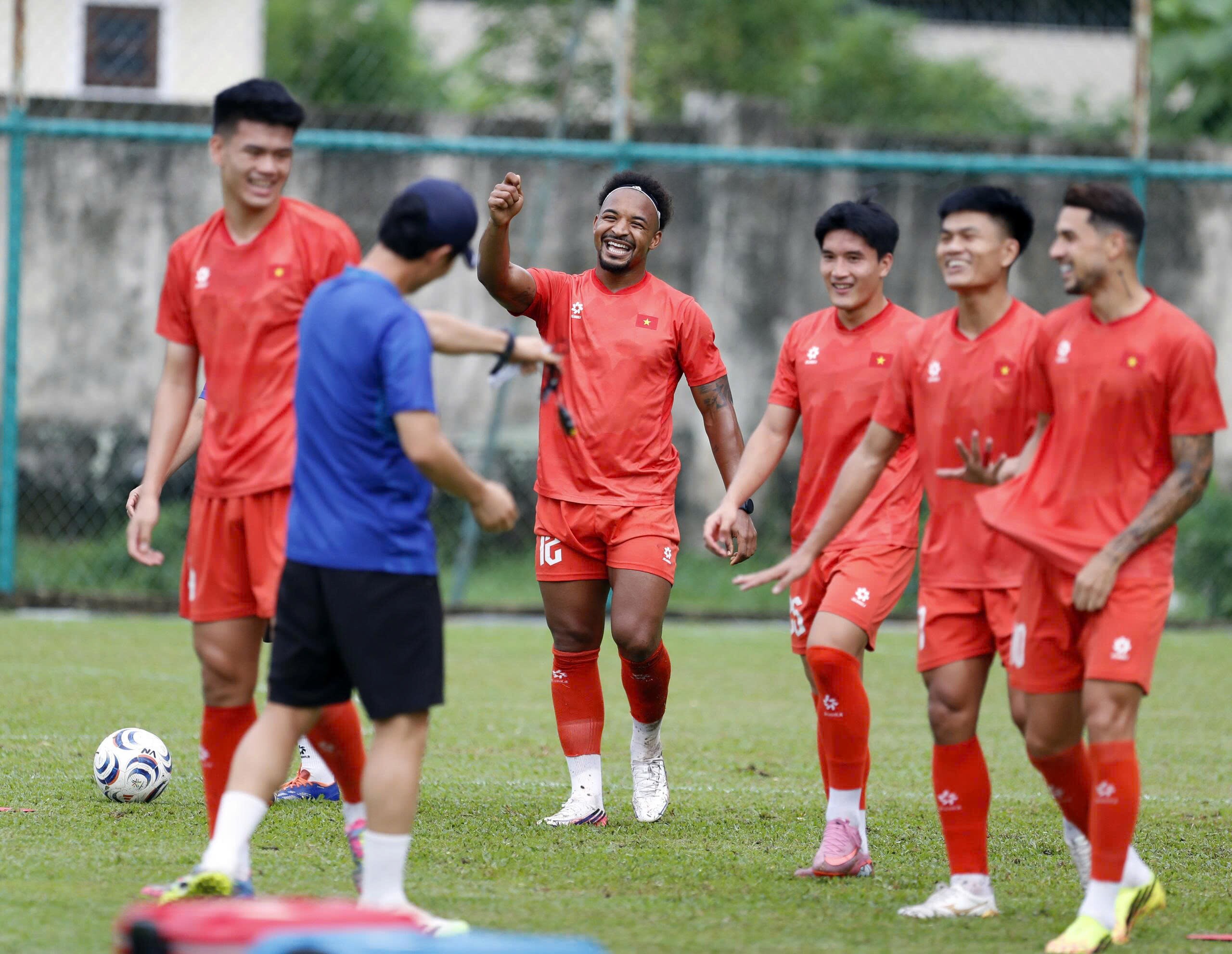 Các tuyển thủ Việt Nam có tinh thần thoải mái, tự tin trước thềm trận bán kết lượt đi AFF Cup 2026 trước chủ nhà Malaysia.