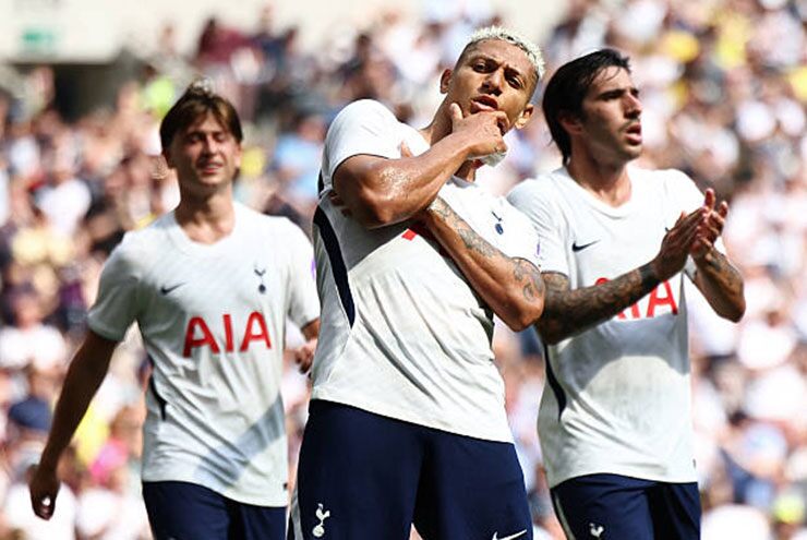 Richarlison ghi bàn sau một pha phát động tình huống mẫu mực của Tonali