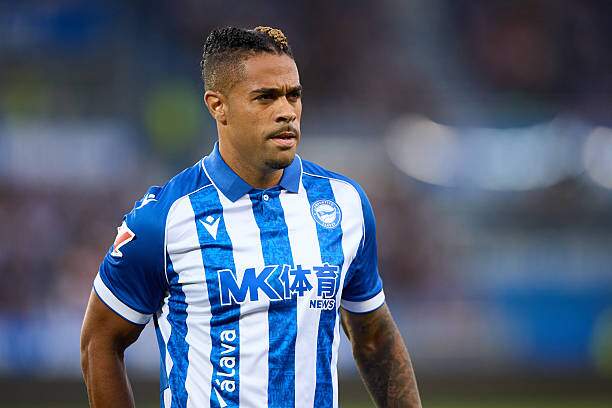 Mariano Diaz mang lại đoạn kết tưng bừng cho Alaves trong ngày khai mạc