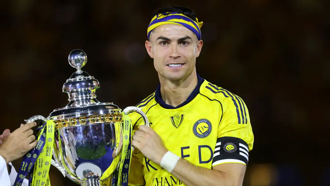 Ronaldo đang cân nhắc giải nghệ