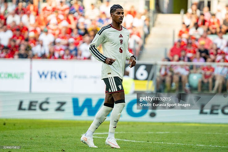 Rashford chơi không nổi bật trước AC Milan