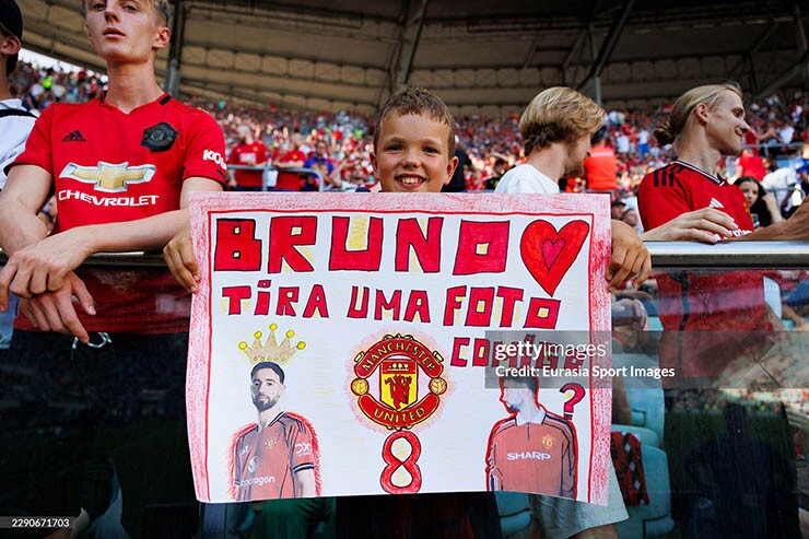 Fan MU vô cùng yêu mến Fernandes