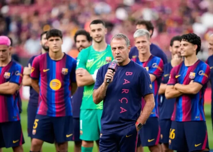 Rodri "gây sốt" ngày ra mắt Barcelona, De Jong bất ngờ bị fan la ó - 10