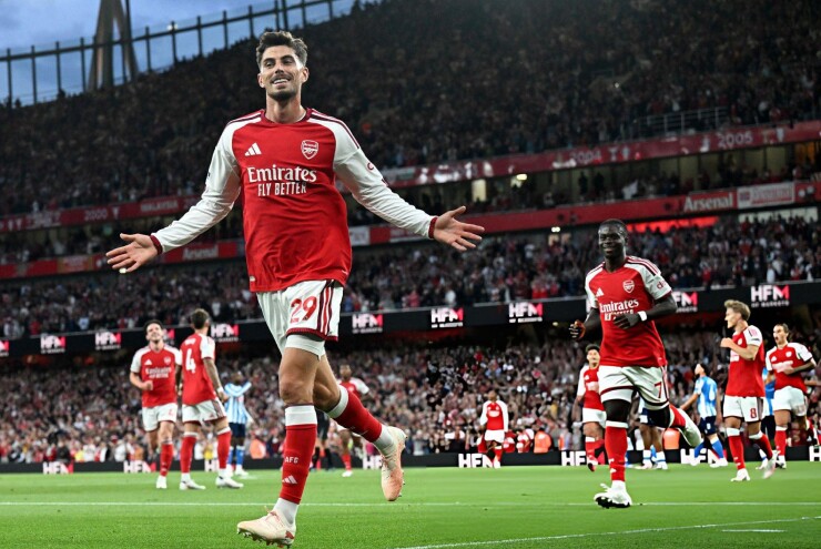 Arsenal thắng tưng bừng