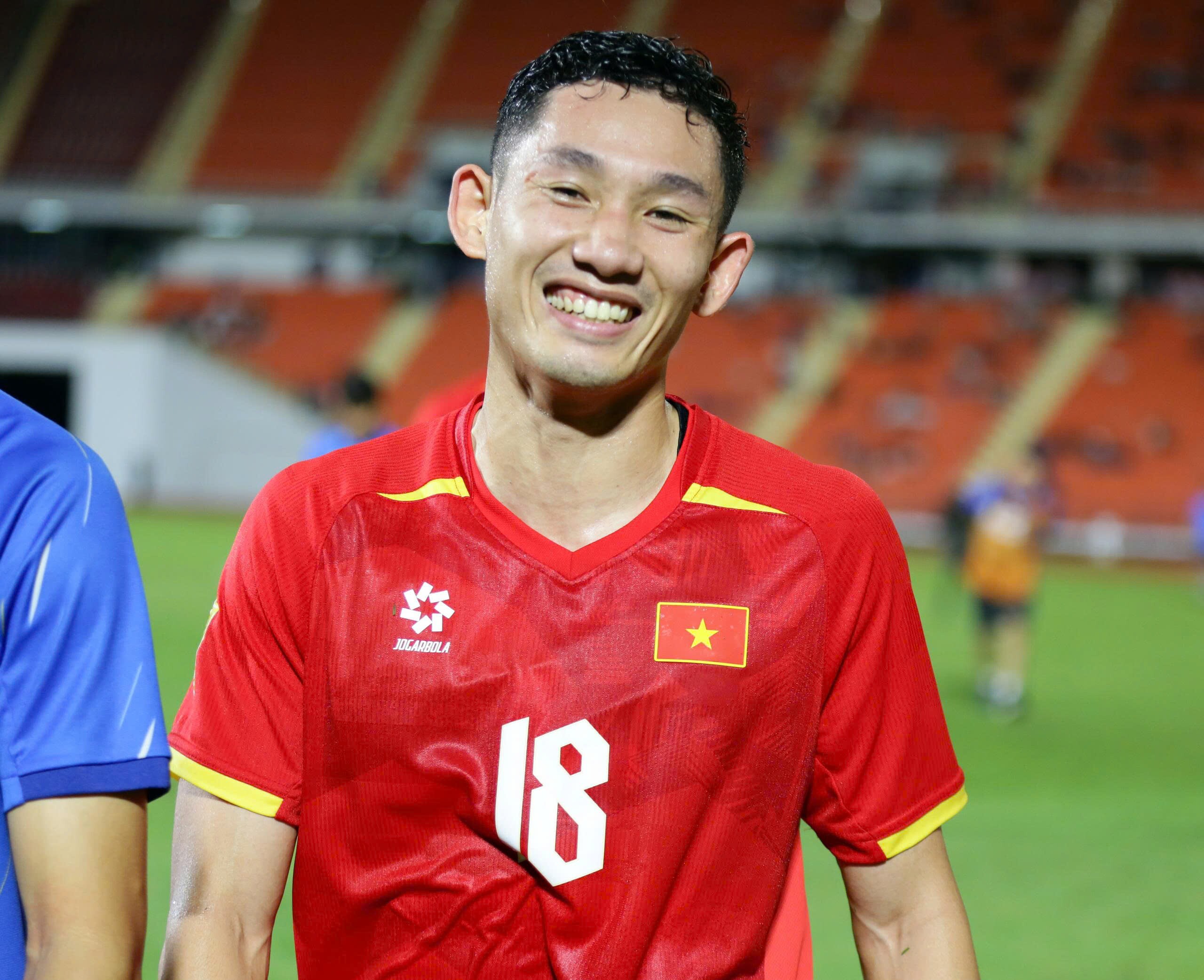 2 kỳ AFF Cup liên tiếp Hai Long đã sút tung lưới Thái Lan, lần này là một bàn mở tỷ số bước ngoặt