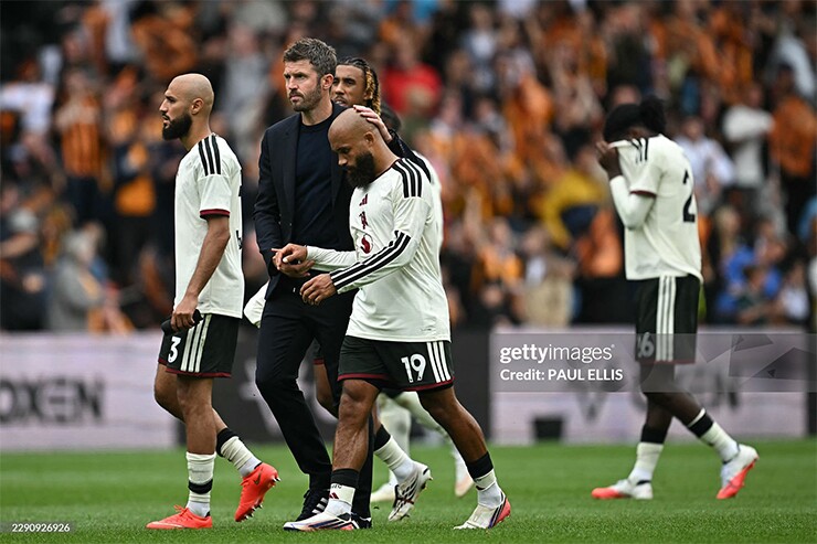 Man Utd bị khai thác ở các tình huống cố định
