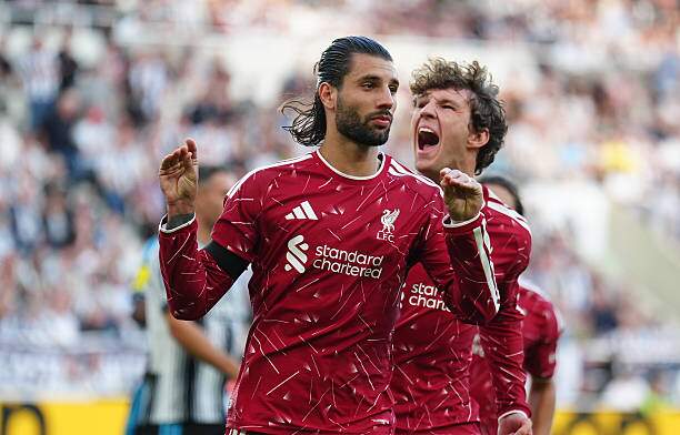 Szoboszlai sút 11m mang về 1 điểm đầy khó nhọc cho Liverpool