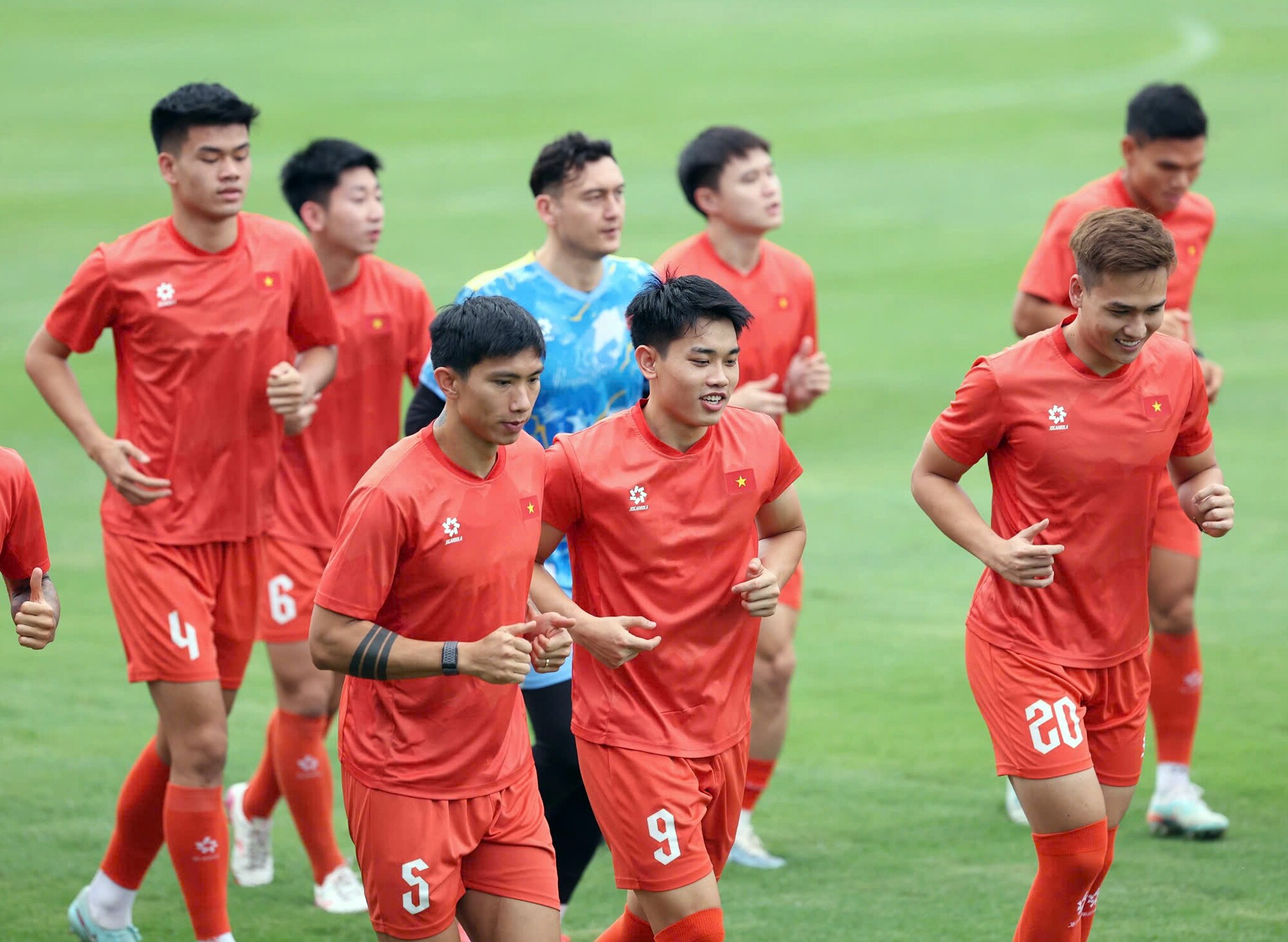 Dù có lợi thế lớn, các tuyển thủ Việt Nam vẫn duy trì sự tập trung cao độ, không có dấu hiệu chủ quan.