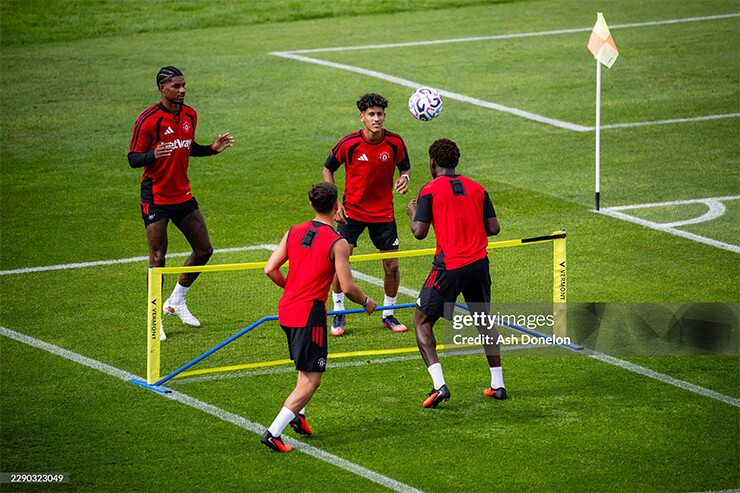 Rashford đang đóng vai trò người dìu dắt Gabriel trong quá trình trưởng thành