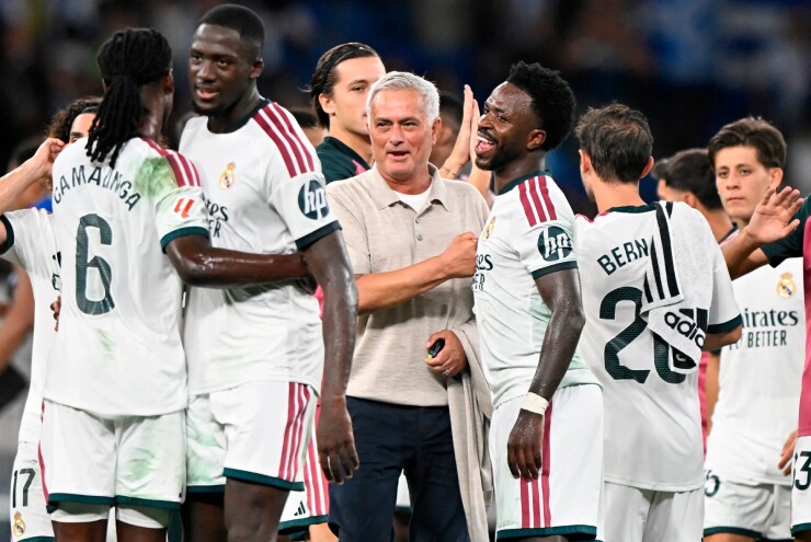 Jose Mourinho tìm điểm đột phá từ Vinicius Junior