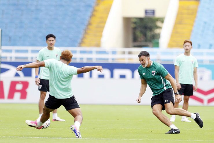 Thầy trò HLV Anthony Hudson tỏ ra khá thoải mái và tự tin trước trận chung kết lượt về AFF Cup 2026 trước ĐT Việt Nam, dù đã để thua 0-2 trên sân nhà ở trận lượt đi.