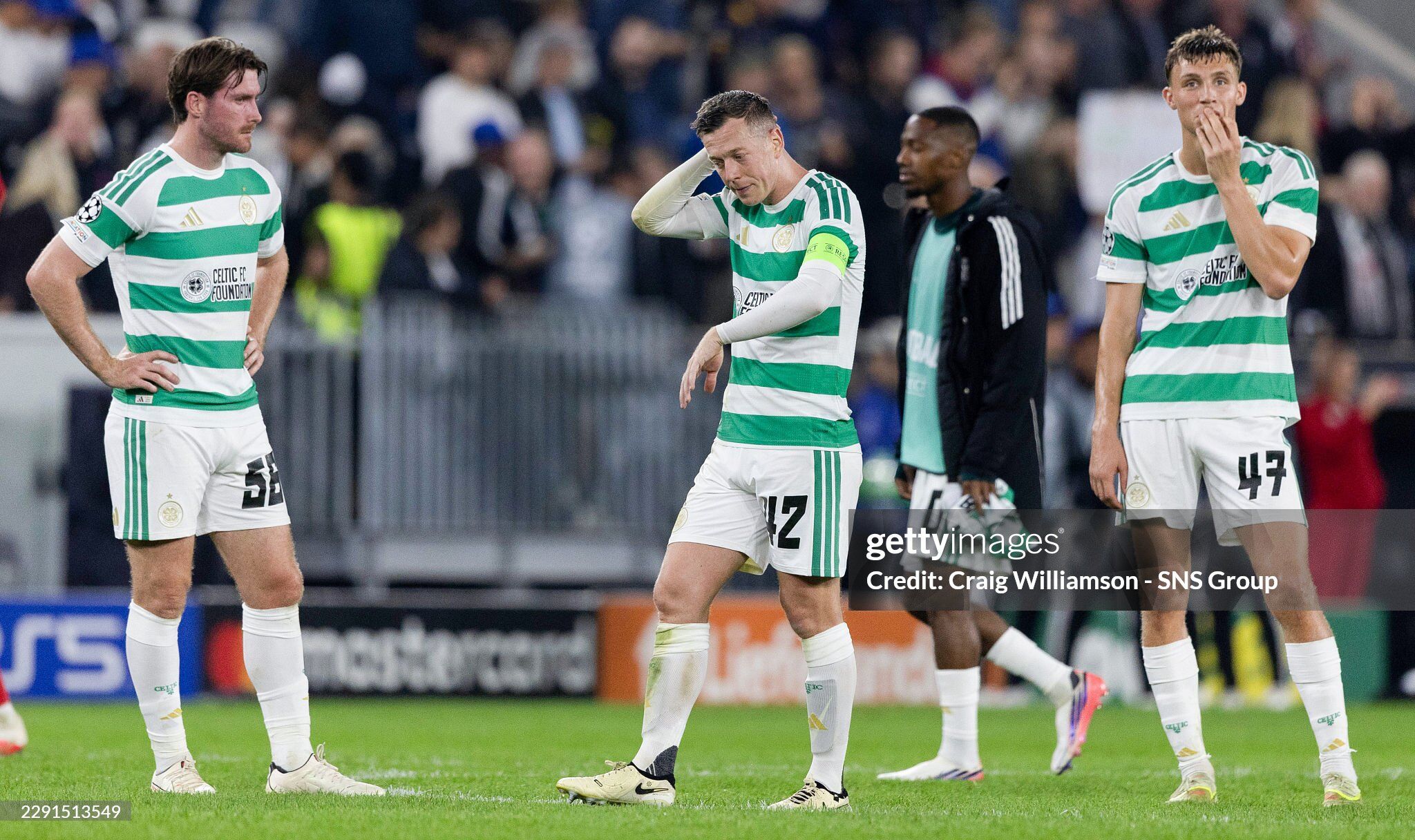 Còn Celtic choáng váng vì thất bại