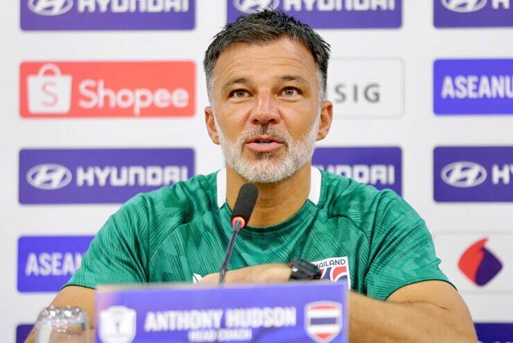 HLV Anthony Hudson có sự tự tin cao độ