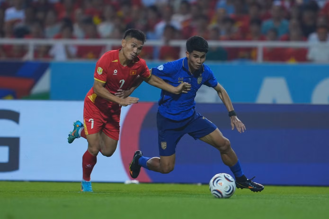 Xuân Mạnh có tới 32 lần phá bóng ở ASEAN Cup 2026, nhiều nhất giải.