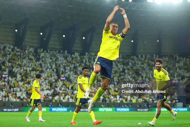 Ronaldo vẫn đang bền bỉ chinh phục những kỷ lục