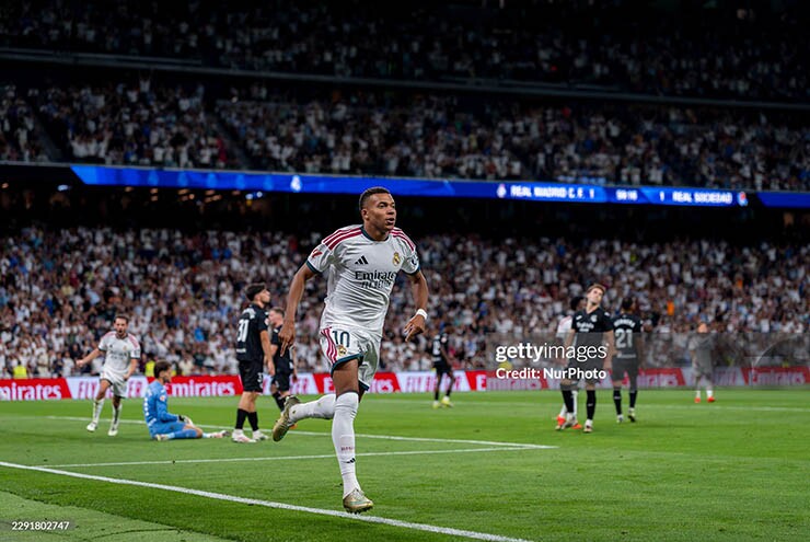 Mbappe mới lập hat-trick cho Real Madrid