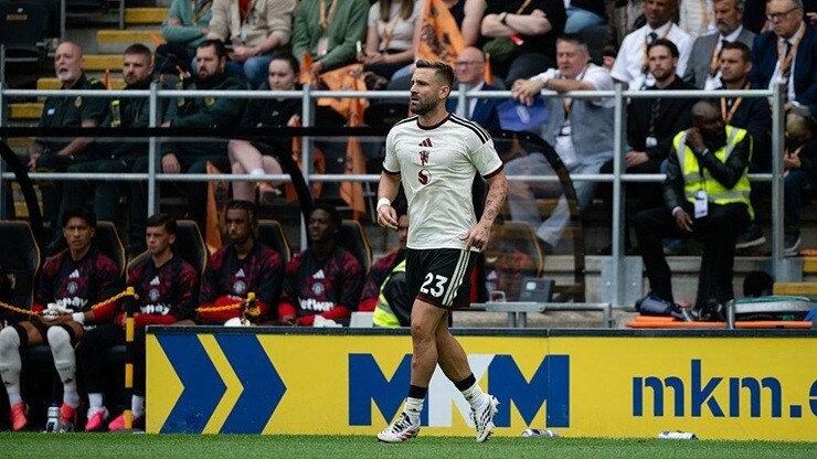Luke Shaw không thể chinh chiến trên mọi mặt trận mùa này