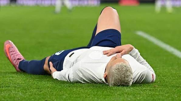Richarlison đang chật vật với sự nghiệp ở Tottenham