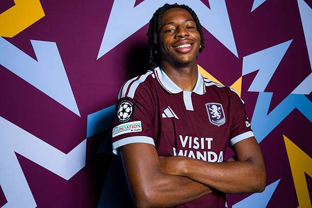 Chấn thương tại World Cup khiến fan Aston Villa phải chờ Manzambi ra mắt