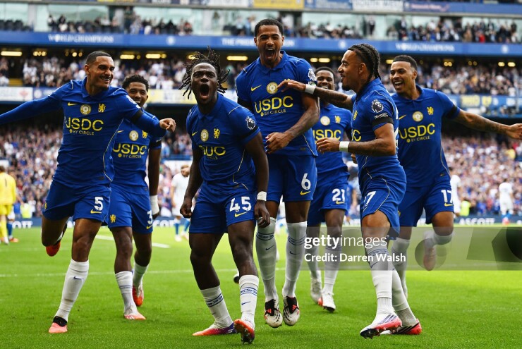 Chelsea tạo "mưa" bàn thắng
