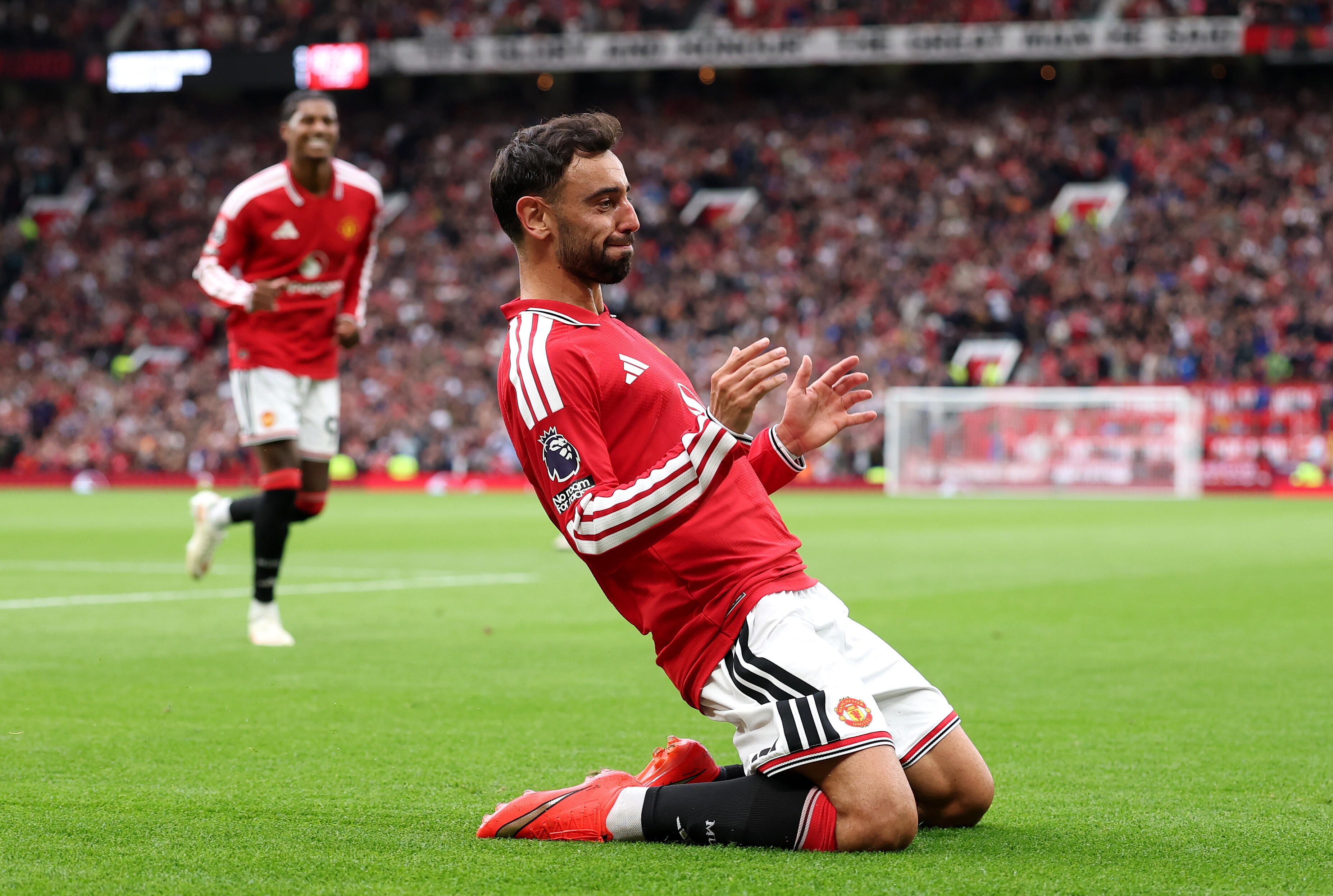 Bruno Fernandes đã có màn trình diễn siêu hạng trước Ipswich Town