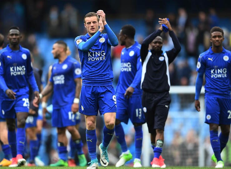 Leicester gặp khó ngay sau mùa giải lên ngôi ở Ngoại hạng Anh