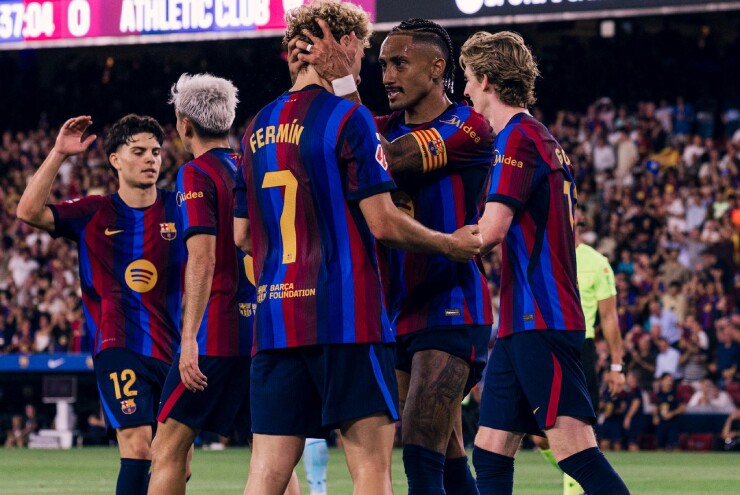 Barcelona đang bay cao cùng số 9 ảo mang tên Raphinha