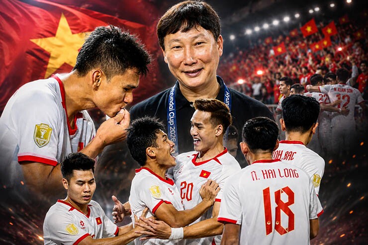 HLV Kim Sang Sik gặt hái thành công cùng bóng đá Việt Nam