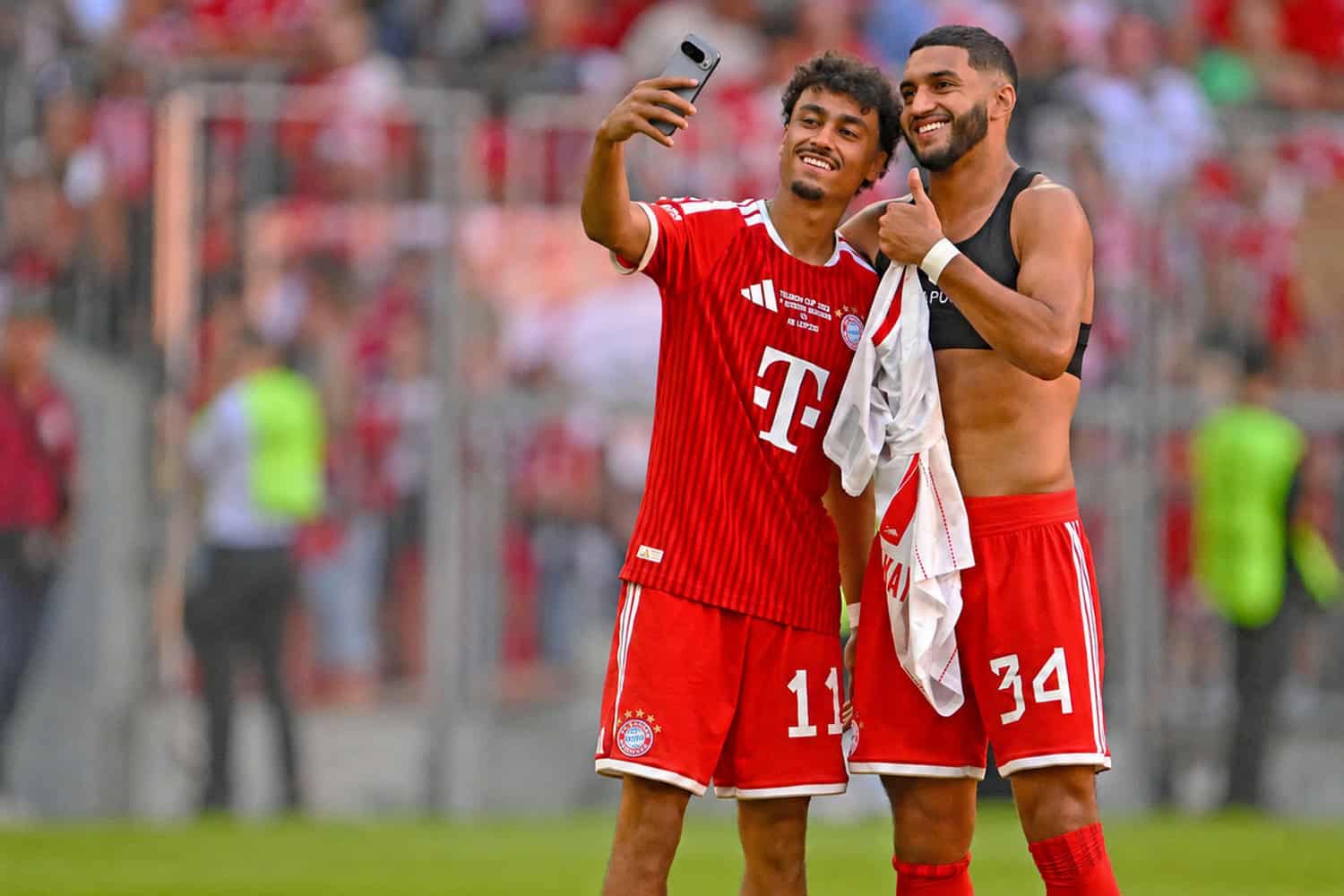 Brown và Saibari là hai bản hợp đồng đắt giá nhất tại Bundesliga
