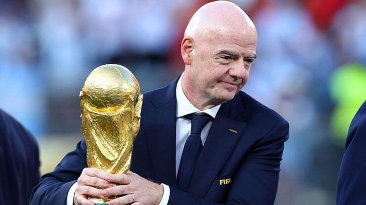 Infantino trở thành Chủ tịch FIFA vào năm 2016
