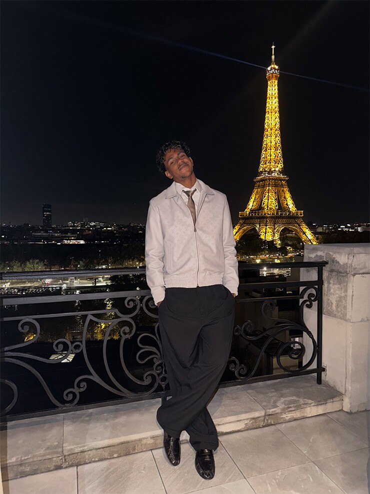 Lamine Yamal đi du lịch cùng bạn gái xinh đẹp, tận hưởng cuộc sống xa hoa ở Paris - 9
