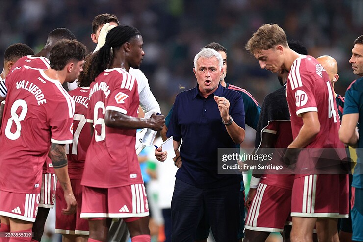 Mourinho thừa nhận áp lực cạnh tranh tại La Liga rất khác so với những giải đấu khác