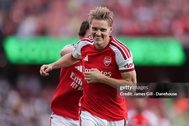 Odegaard lên tiếng đúng lúc