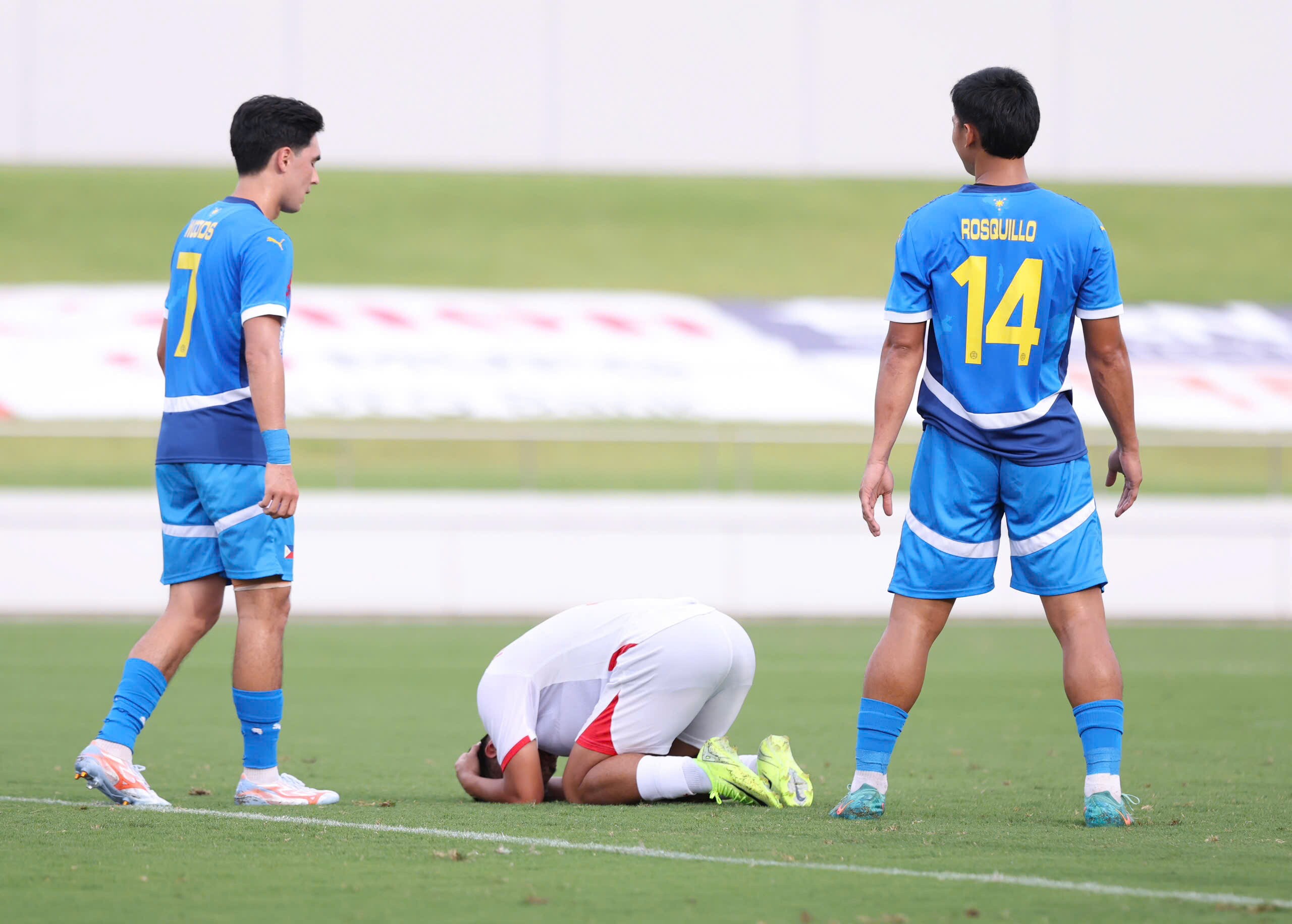 U23 Việt Nam bỏ lỡ rất nhiều cơ hội trong hơn 1 giờ thi đấu đầu tiên